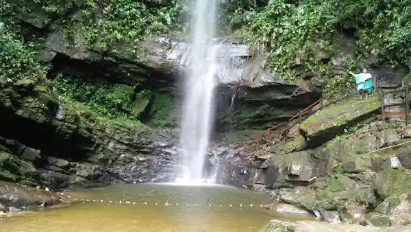 Ahuashiyacu waterfall
