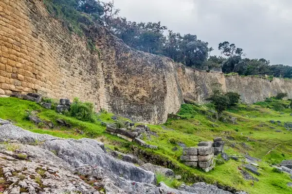 kuelap fortress in chachapoyas