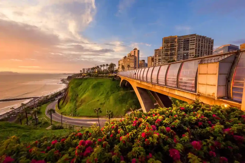 Miraflores: Ocean Views